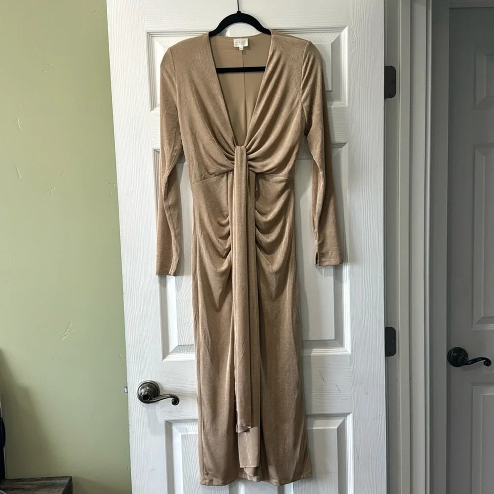 Dee Elly Beautiful Dress